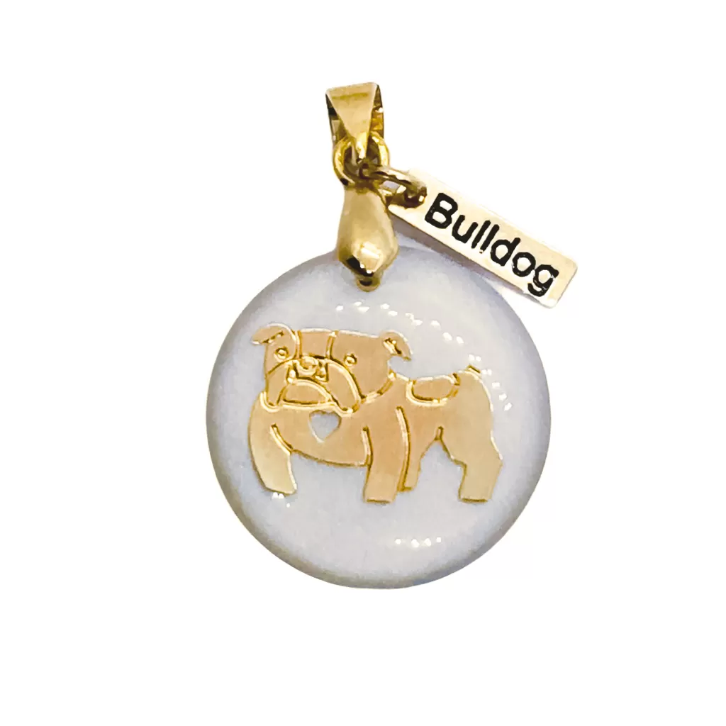 Pingente Bulldog Madrepérola banhado a Ouro 1 Pingente Bulldog Madrepérola Semijoia Folheada Ouro 18k
